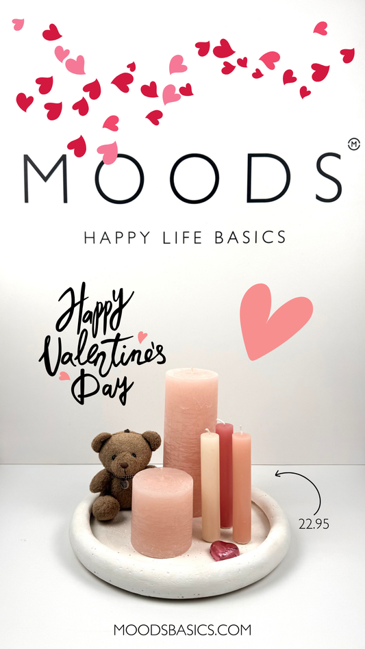 Moods tray van beton met diverse kaarsen en sleutelhanger beertje